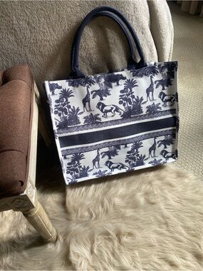 Canvas Navy & Ivory Safari Print Tote Bag NWT